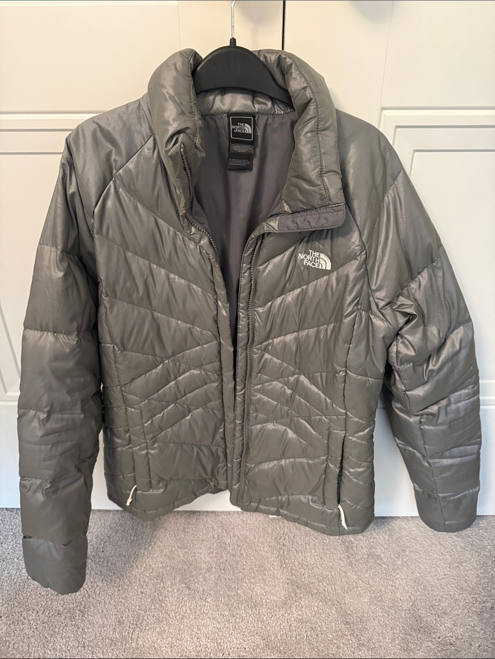 The North Face Silver Women's Chevron-Quilt Puffer Jacket